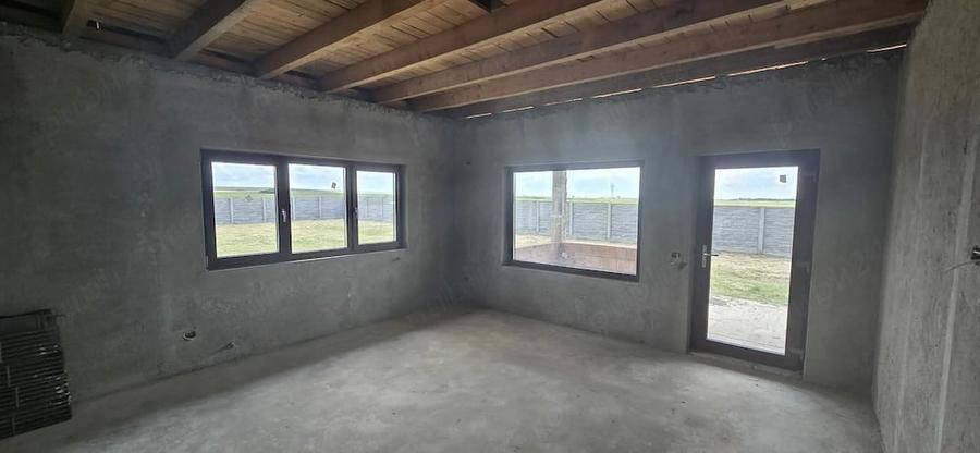 Casă cu Teren 724 Mp în Central