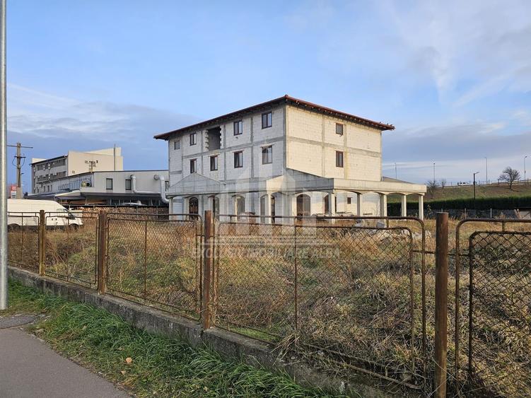 Hotel/Pensiune, de 1,100 mp, în Maier
