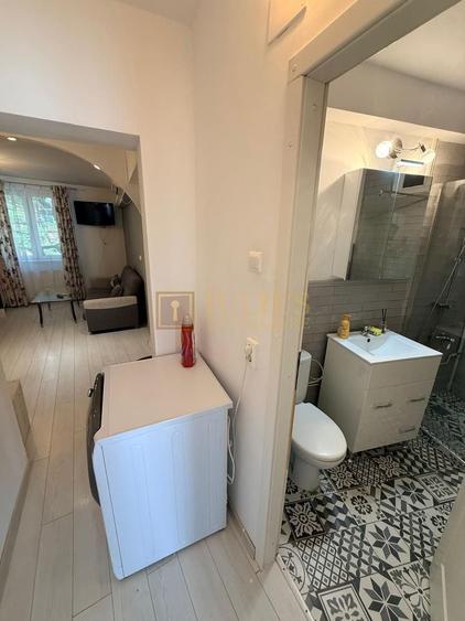 Apartament cu 3 camere decomandat, mobilat în Complex Studențesc