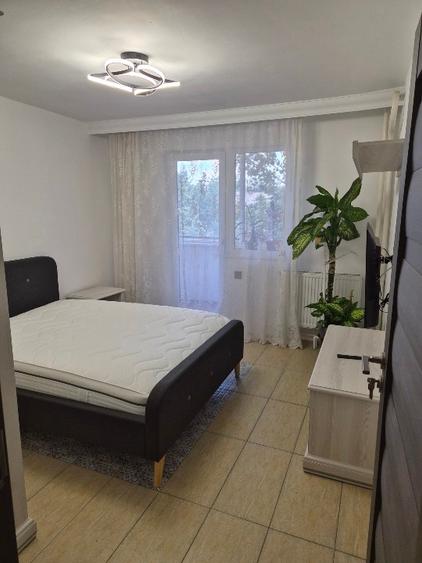 Apartament cu 2 camere semidecomandat, mobilat în Titan