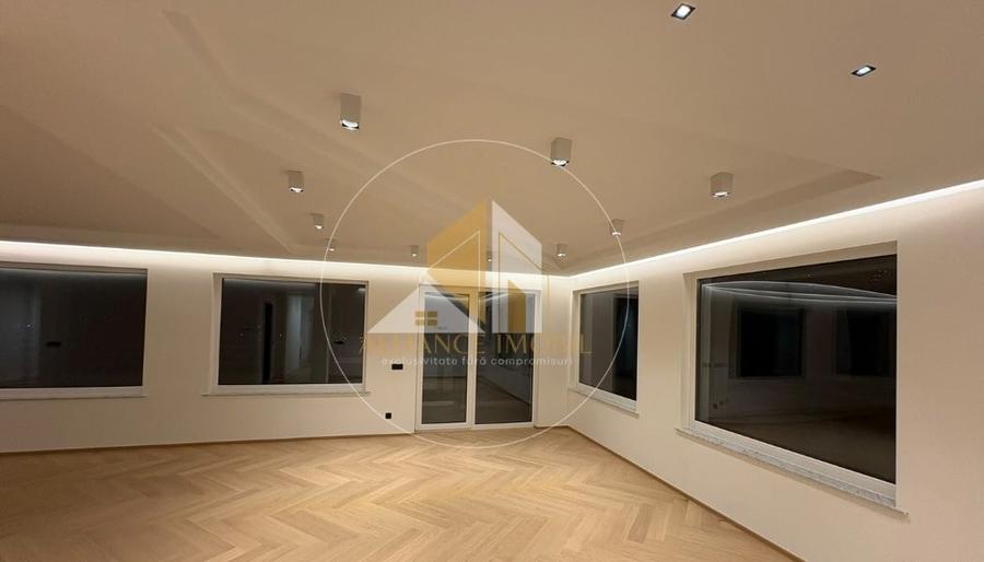 Apartament cu 4 camere decomandat, mobilat în Nord-Vest