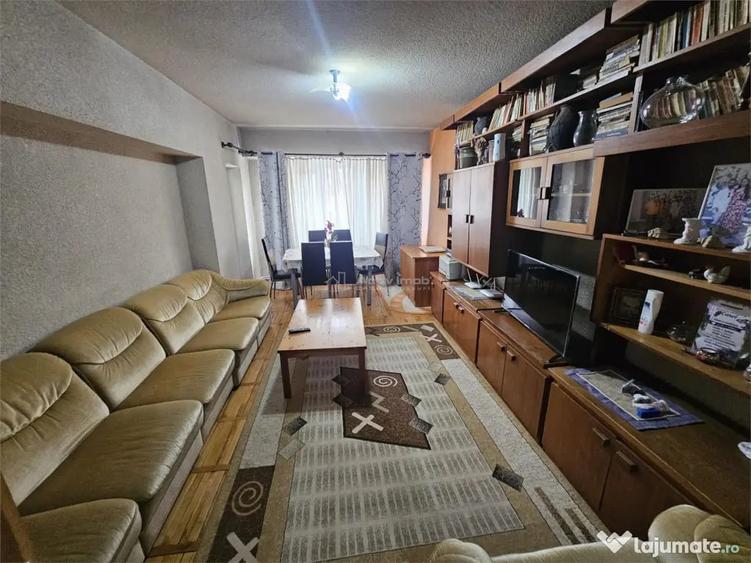 Apartament cu 3 camere decomandat în Ultracentral