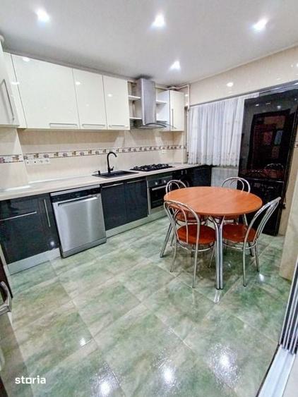 Apartament cu 2 camere decomandat în Libertății