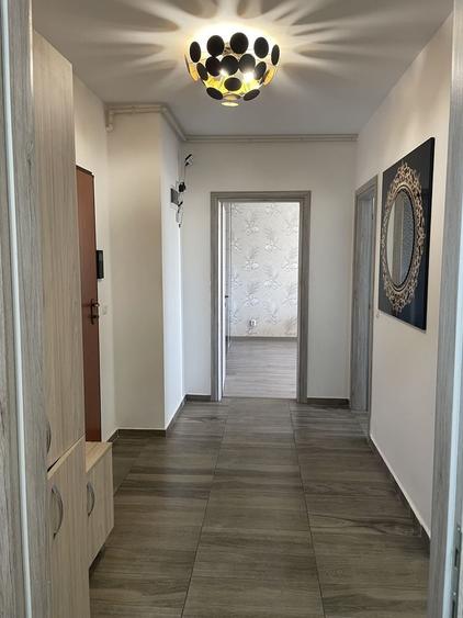 Apartament cu 2 camere decomandat în Metalurgiei