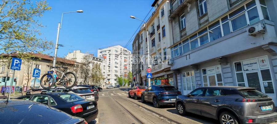 Apartament 5 Camere |Terasa Generoasa | Garaj +Parte subsol