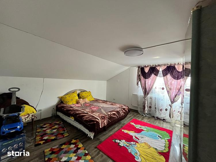 Casă cu 5 camere cu Teren 1050 Mp în Central