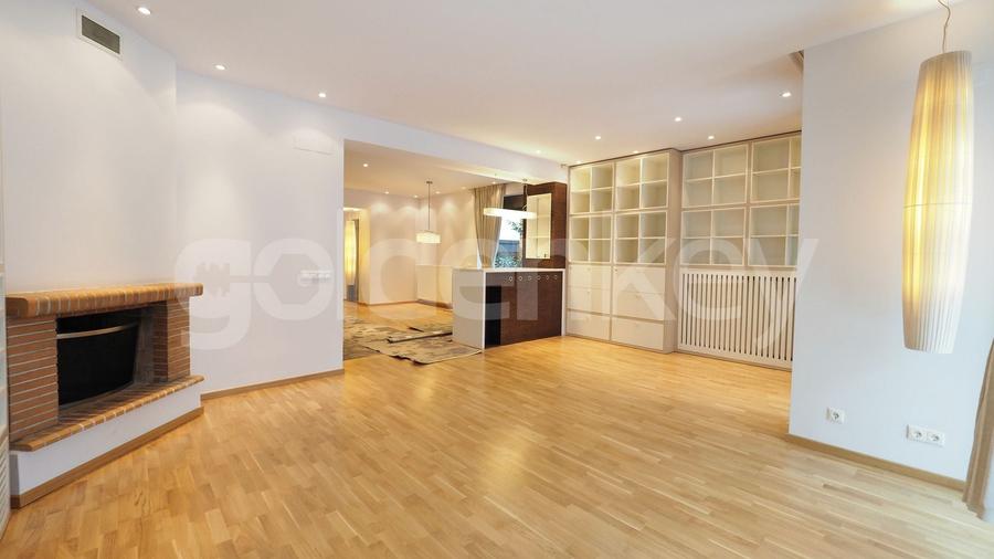Duplex cu 6 camere cu Canalizare în Băneasa