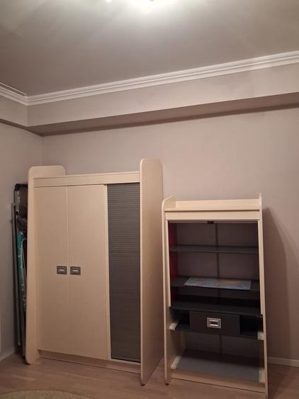 Apartament cu 3 camere decomandat în Vitan