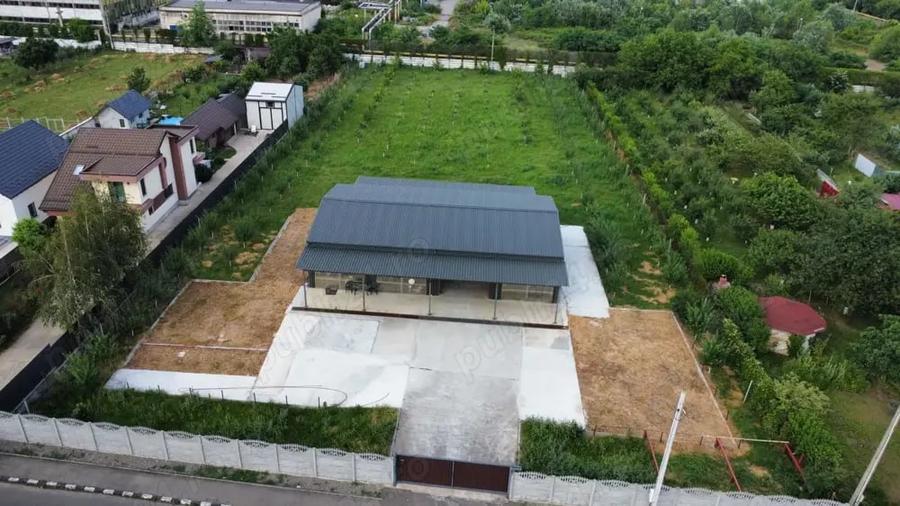 Spațiu comercial, de 4,650 mp, în Florești
