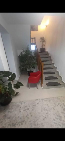 Casă cu 4 camere în Bucium