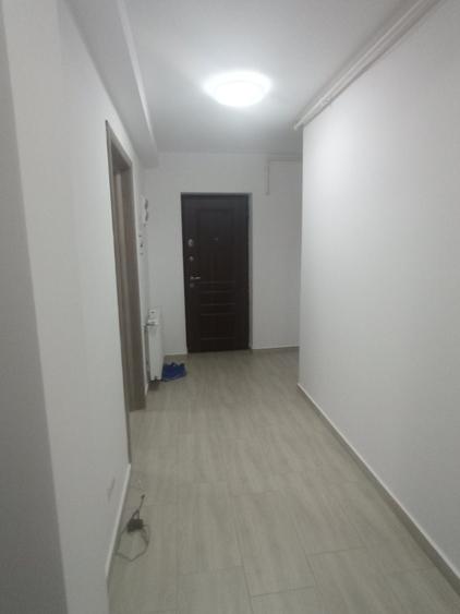 Inchiriez apartament 2 cam - 4