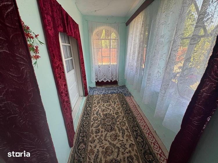 Casă cu 6 camere cu Teren 826 Mp în Fundeni