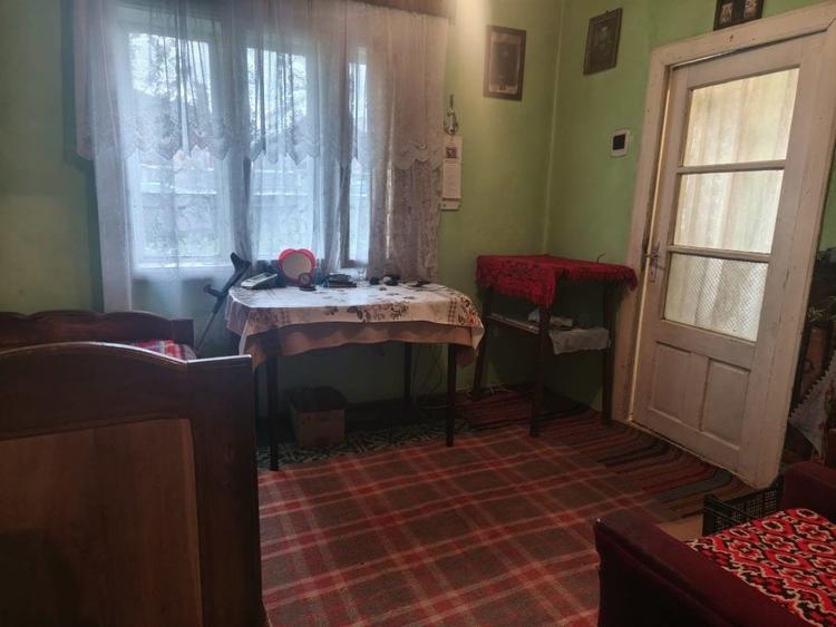 Casă individuală cu 2 camere cu Garaj în Grămești