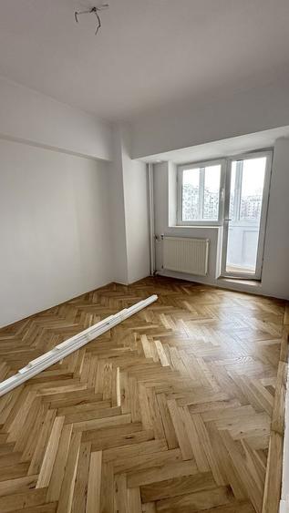 Apartament cu 4 camere decomandat în Unirii