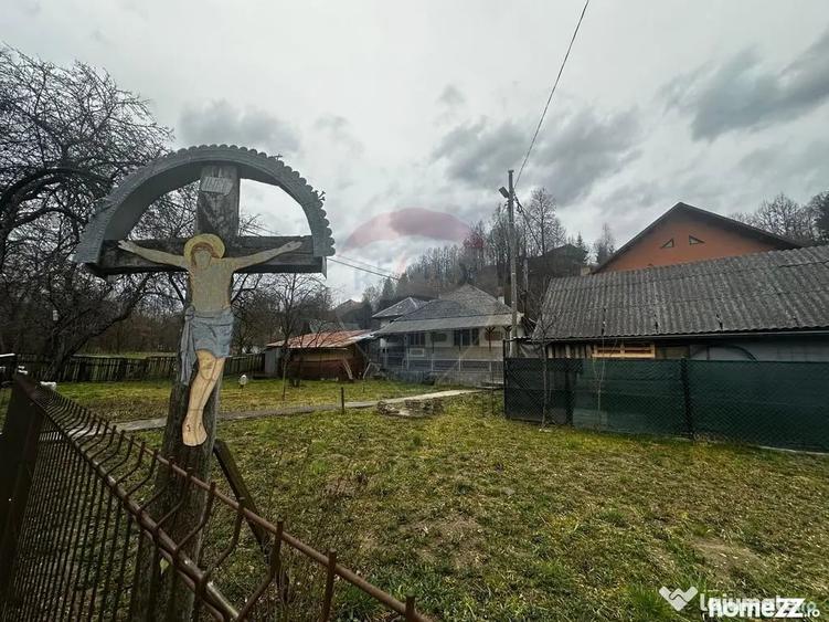 Casă cu 3 camere cu Teren 3440 Mp în Central