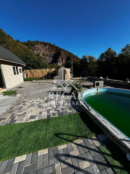 Casă individuală cu 2 camere cu Piscina în Exterior Vest