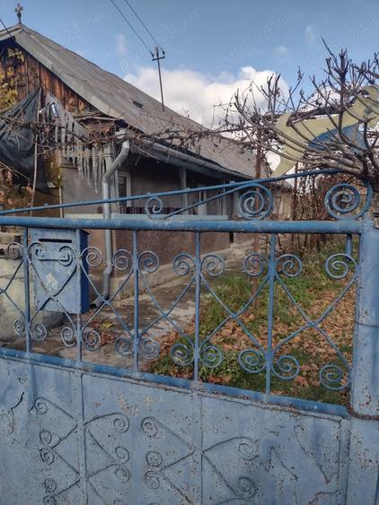 Casă cu 3 camere cu Teren 1000 Mp în Central