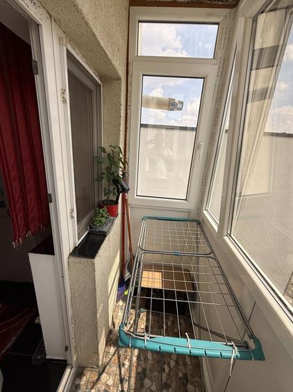 Apartament cu 2 camere semidecomandat, mobilat în Central