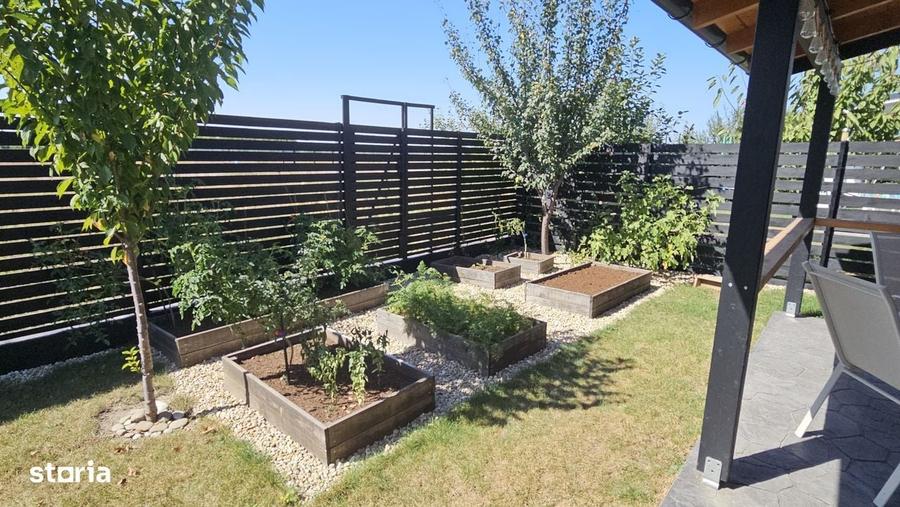 Casă cu 4 camere cu Teren 338 Mp în Tunari