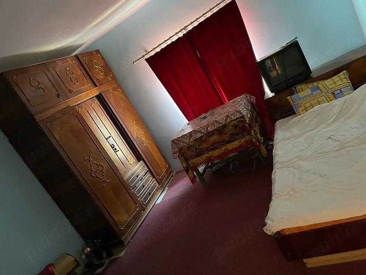 Casă cu 4 camere cu Teren 4614 Mp în Lăstuni