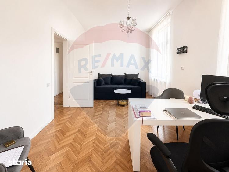 Apartament cu 4 camere în Centrul Istoric