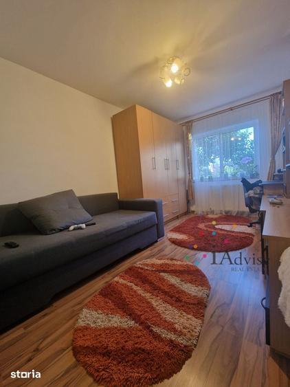 Apartament cu 3 camere în Florilor