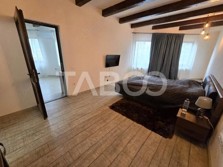 Apartament cu 4 camere decomandat, mobilat în Central