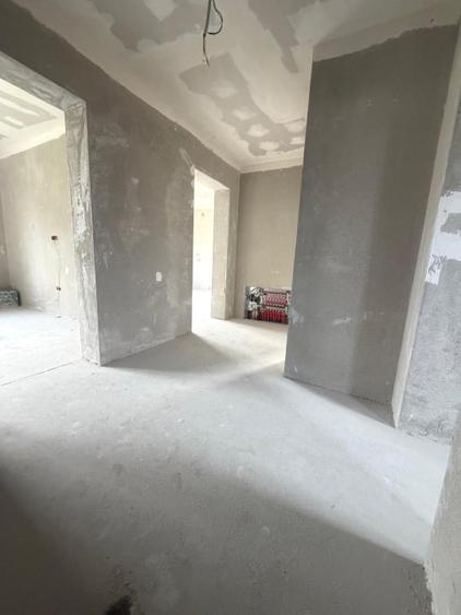 Duplex cu 4 camere cu Teren 250 Mp în Cetate