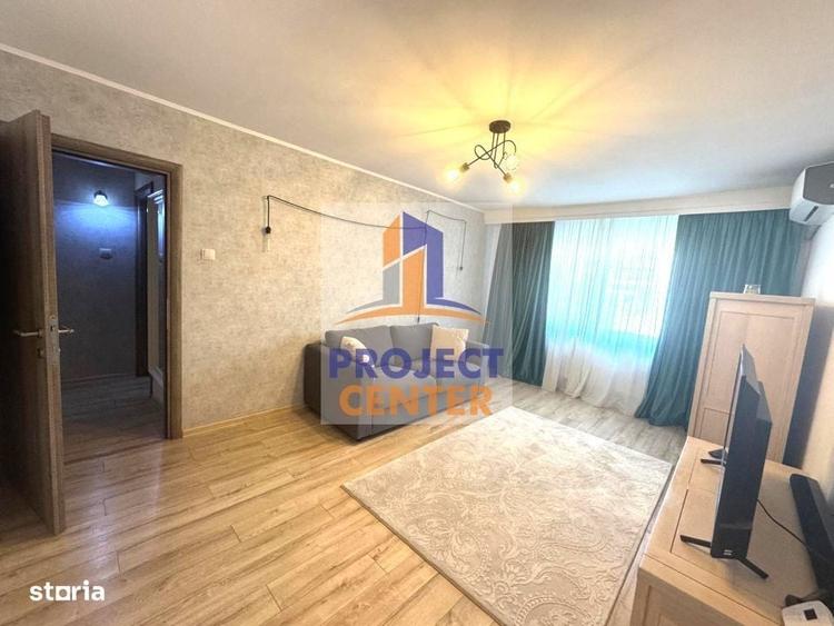 Apartament cu 3 camere decomandat în Eremia