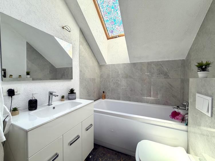 Duplex cu 3 camere cu Teren 150 Mp în Sânandrei