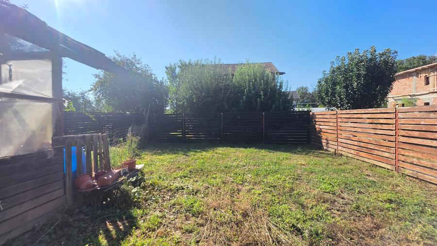 Casă individuală cu 4 camere cu Canalizare în Grădiștea