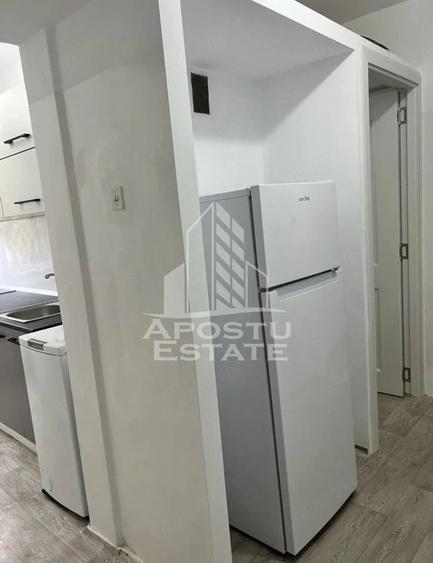 Apartament cu 3 camere semidecomandat în Dacia