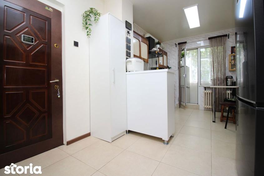 Apartament cu 3 camere decomandat, mobilat în Pantelimon