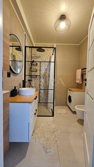 Apartament cu 3 camere decomandat, mobilat în Florești