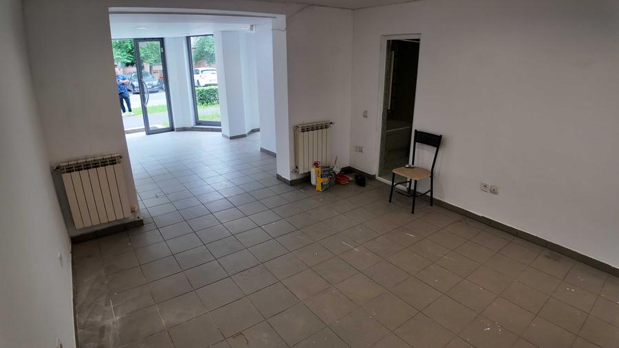 Spațiu comercial, de 100 mp, în Nord