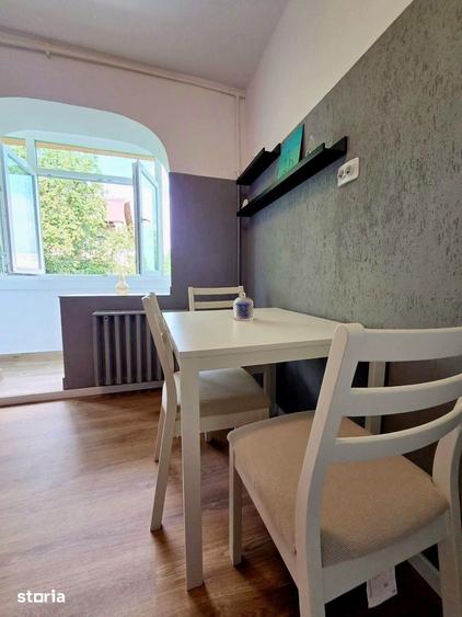 Apartament cu 2 camere decomandat în Titan