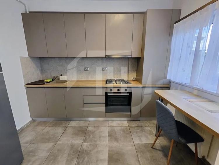Apartament cu 2 camere semidecomandat, mobilat în Borhanci