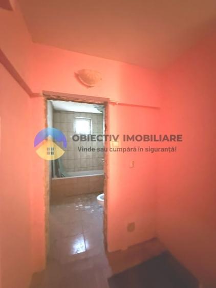 Apartament cu 3 camere decomandat, mobilat în Precista