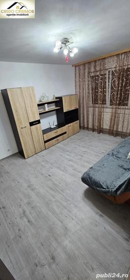 Apartament cu 4 camere semidecomandat în Micro II