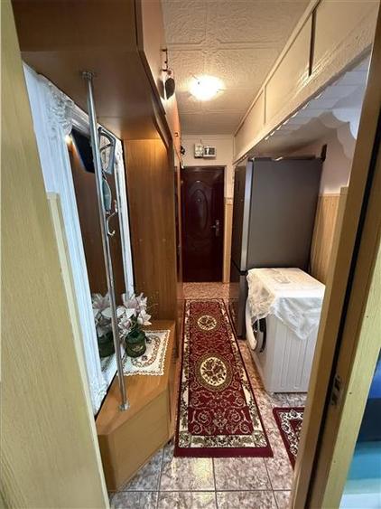 Apartament cu 2 camere semidecomandat în Km 4-5