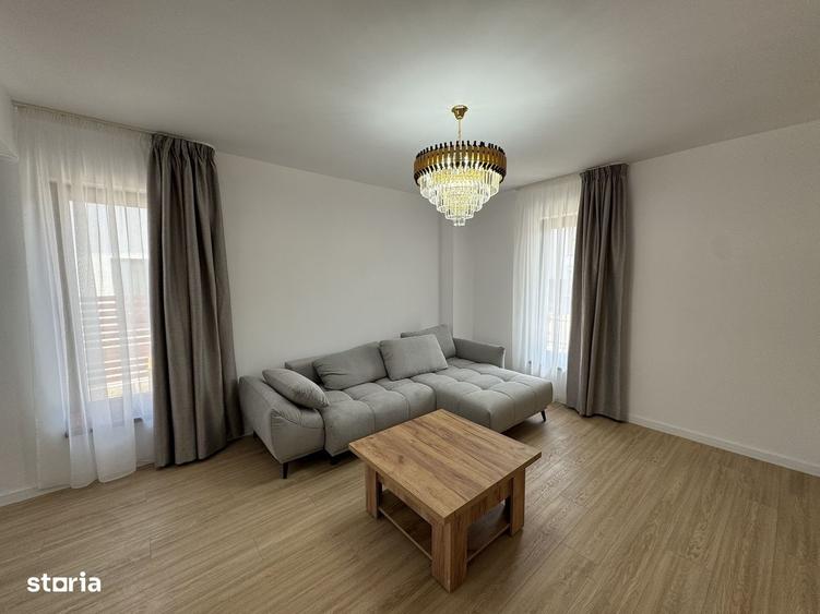 Casă cu 4 camere decomandat cu Canalizare în Central