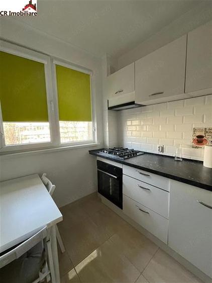 Apartament cu 2 camere semidecomandat în Pajura
