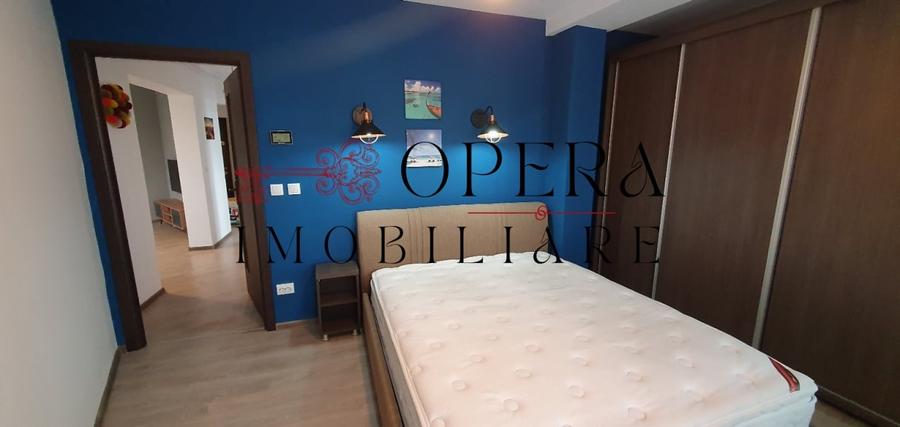 Apartament cu 3 camere decomandat, mobilat în Cug