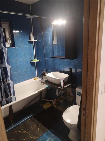 Apartament cu 3 camere decomandat în Lipovei