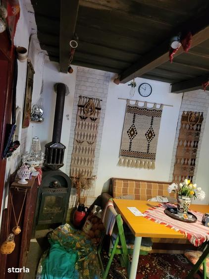 Casă cu 2 camere cu Teren 1350 Mp în Dos