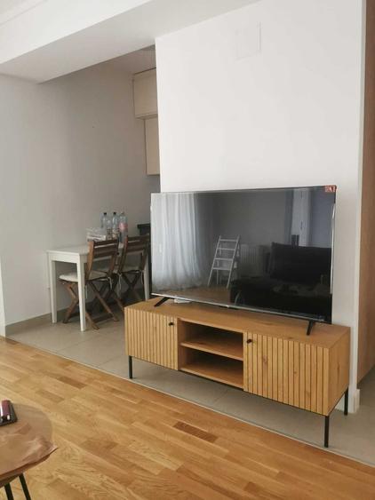 Apartament cu 2 camere semidecomandat, mobilat în Bucureștii Noi