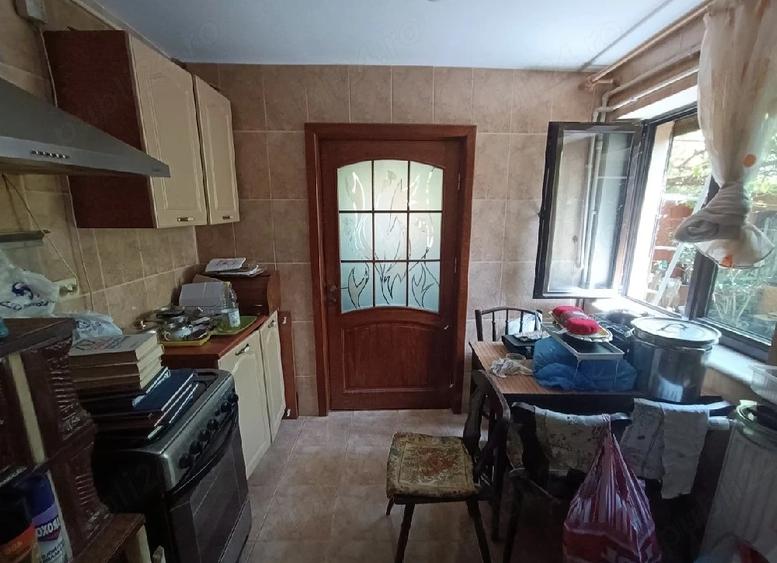 Casă cu 2 camere cu Teren 200 Mp în Central