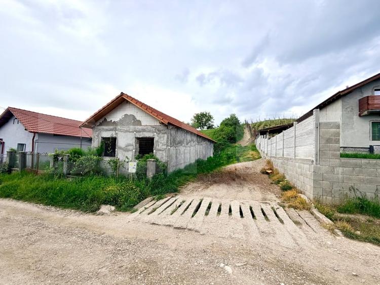 Casă individuală cu 3 camere cu Canalizare în Aiud