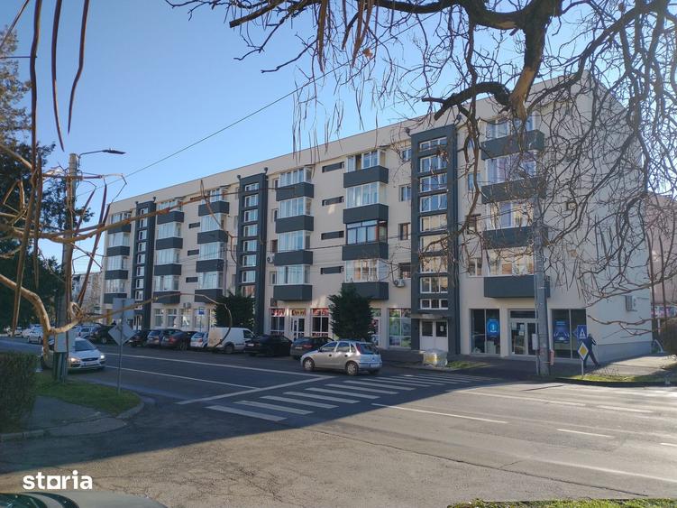 Apartament cu 2 camere în Micro 17