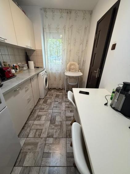 Apartament cu 2 camere semidecomandat, mobilat în Brazda lui Novac
